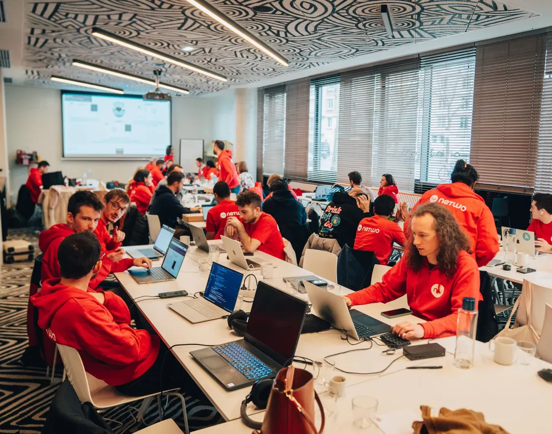 Les équipes Netwo au travail pendant un séminaire